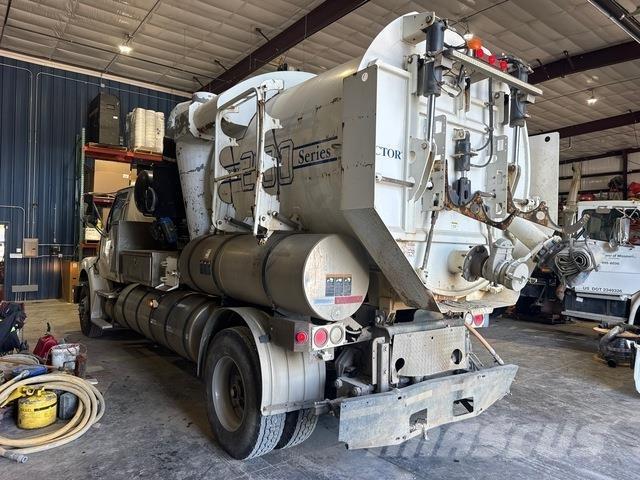 Sterling L7500 Комбі/Вакуумні вантажівки
