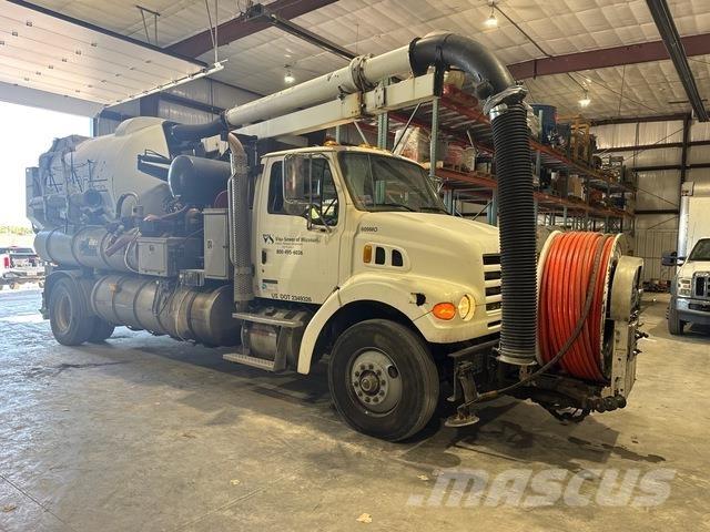 Sterling L7500 Комбі/Вакуумні вантажівки