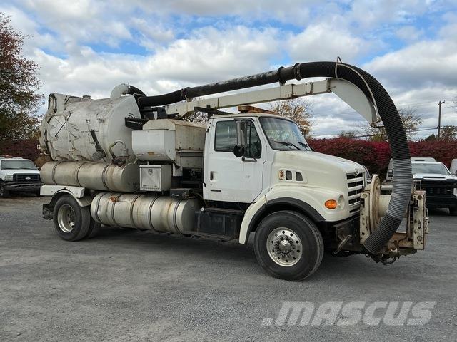 Sterling L7501 Комбі/Вакуумні вантажівки