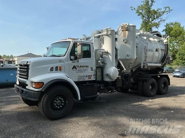 Sterling L9500 Гусеничні екскаватори