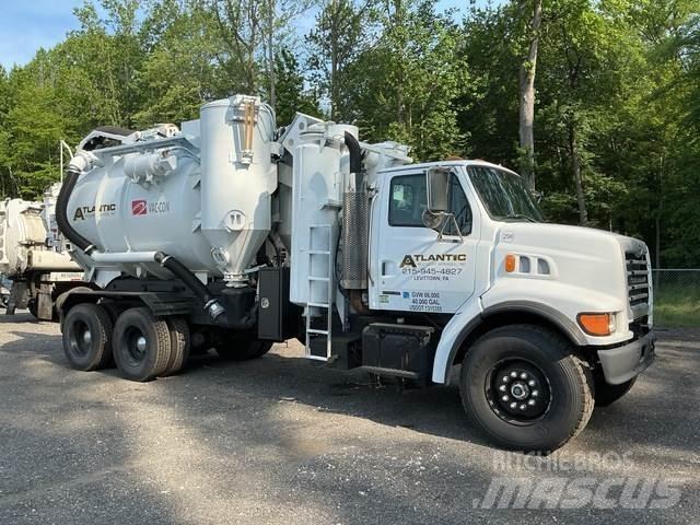 Sterling L9500 Гусеничні екскаватори