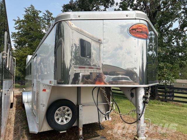 Sundowner  Трейлери для транспортування тварин