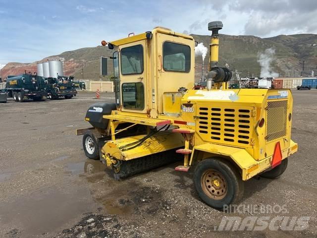 Superior DT80J Внутрішні підмітальні машини
