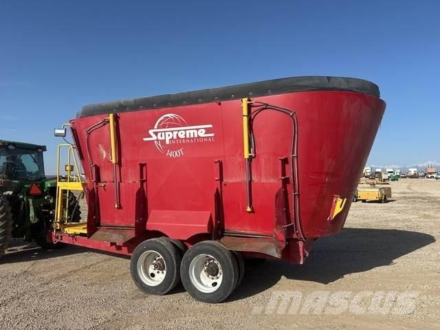 Supreme 1400T Кормові вагони