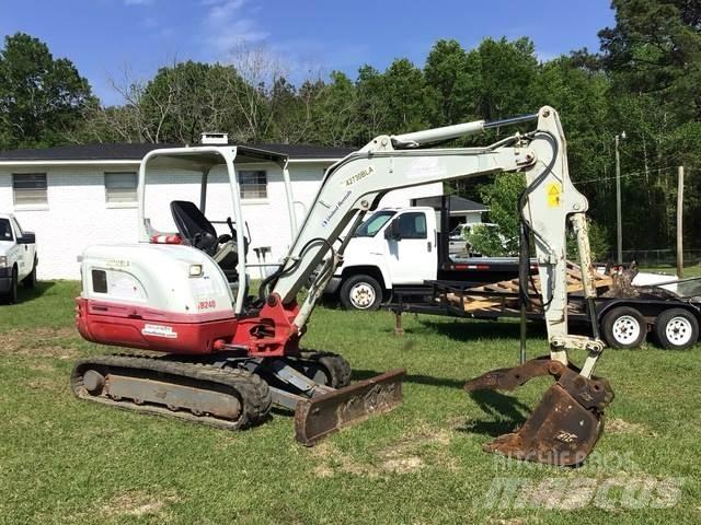 Takeuchi TB240 Гусеничні екскаватори