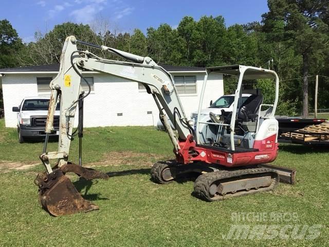 Takeuchi TB240 Гусеничні екскаватори
