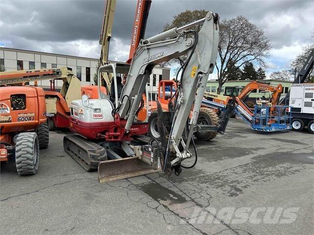 Takeuchi TB260 Гусеничні екскаватори