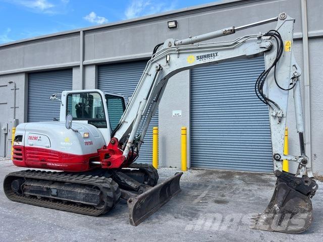 Takeuchi TB290 Гусеничні екскаватори