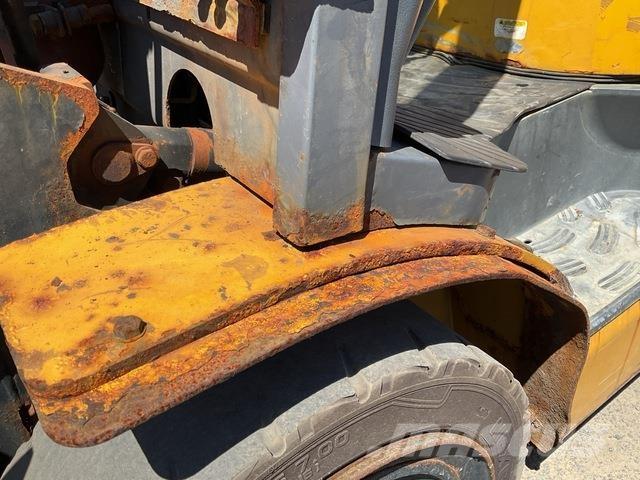 TCM FD30T4C Інше