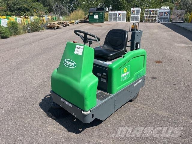Tennant 6100 Внутрішні підмітальні машини