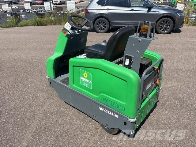 Tennant 6100 Внутрішні підмітальні машини