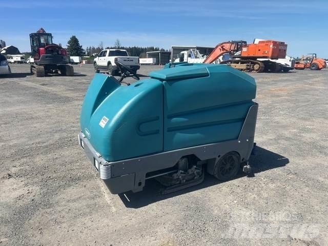 Tennant 7300 Підлогомиючі машини