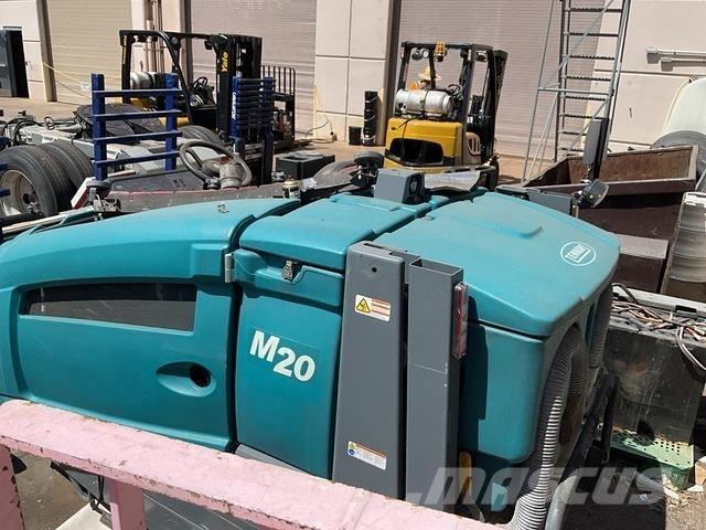 Tennant M20 Підлогомиючі машини