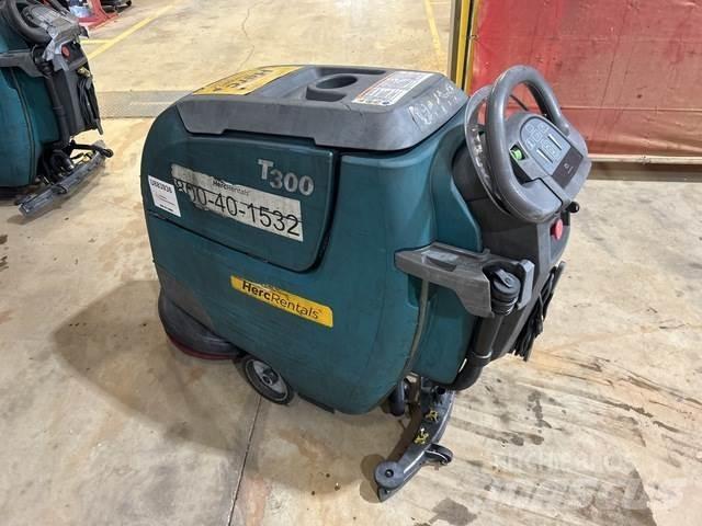 Tennant T300 Підлогомиючі машини