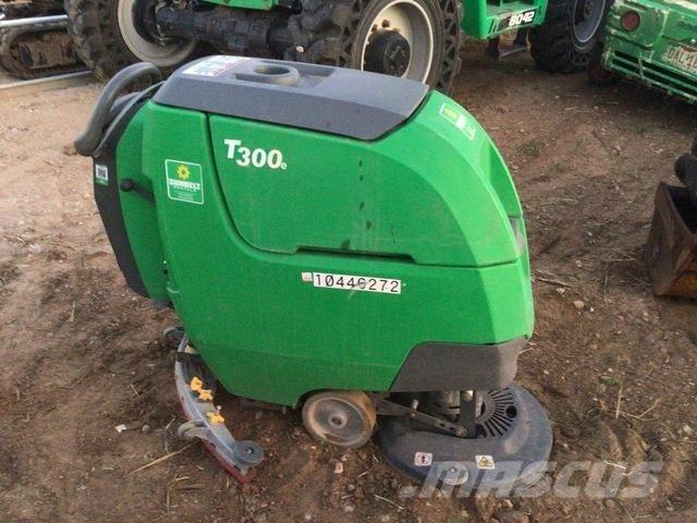 Tennant T300 Підлогомиючі машини
