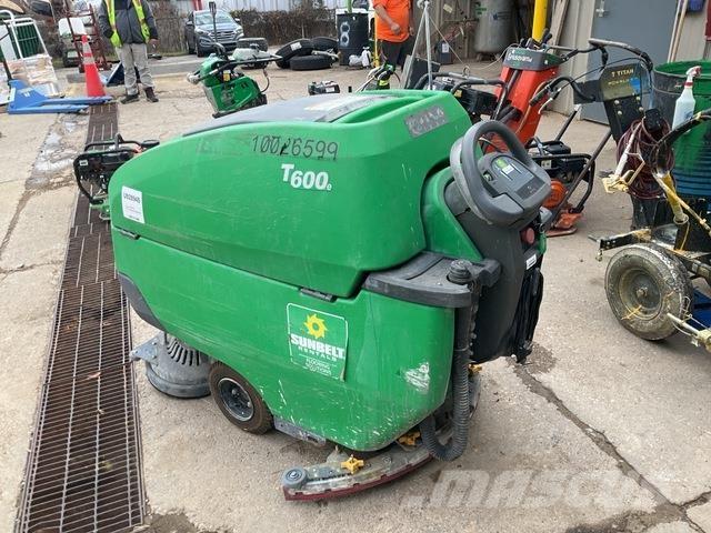 Tennant T600E Підлогомиючі машини