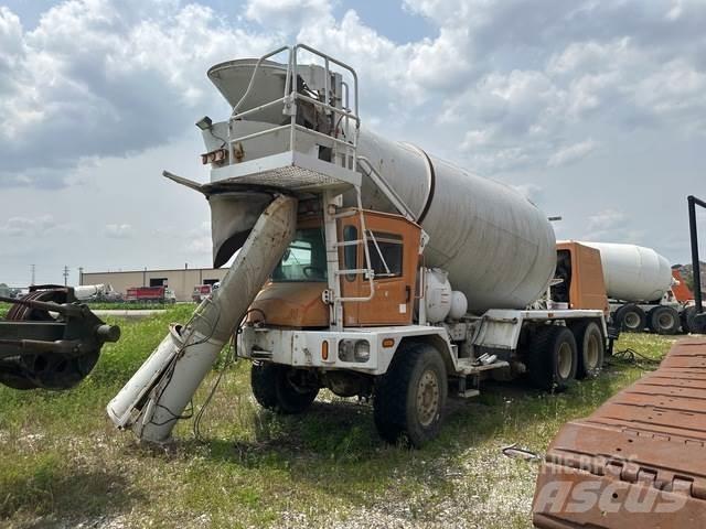Terex  Вантажівки / спеціальні