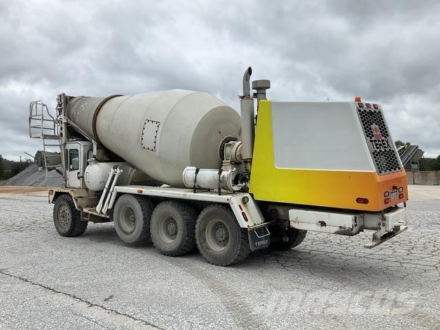 Terex Advance Вантажівки / спеціальні