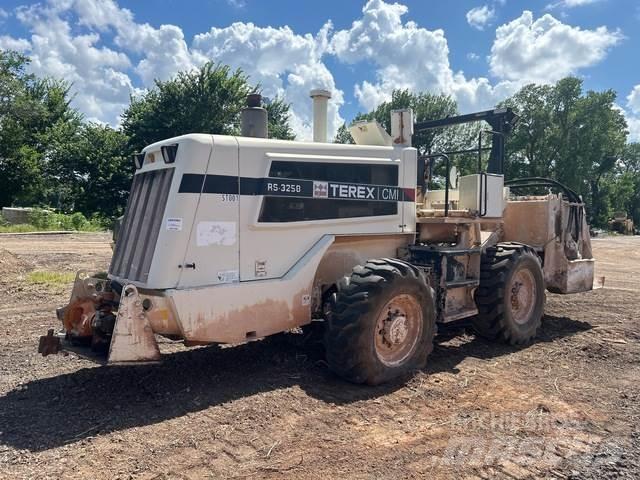 Terex RS 325B Ущільнювачі грунту