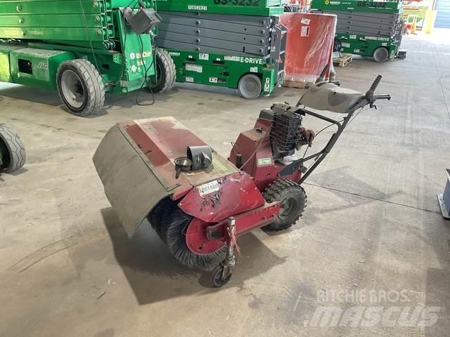 Toro 23740 Внутрішні підмітальні машини