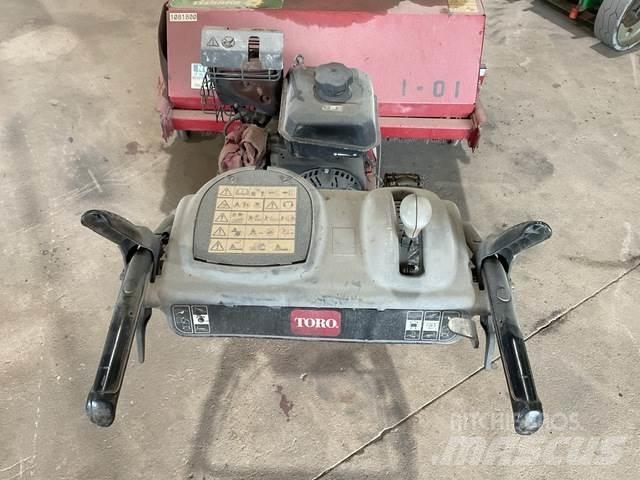 Toro 23740 Внутрішні підмітальні машини