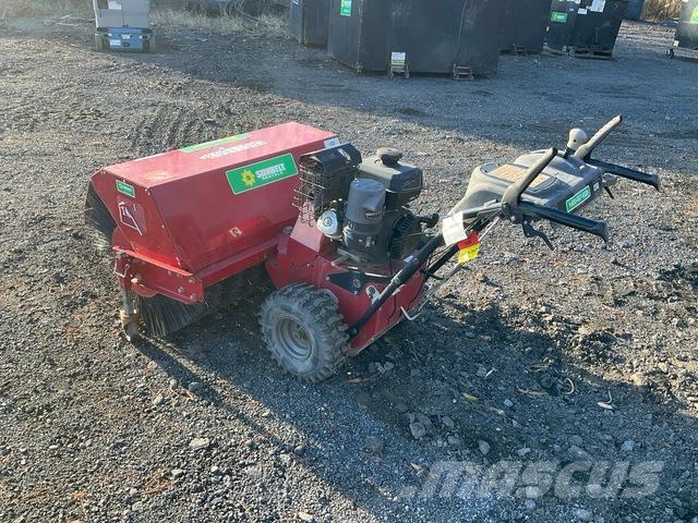 Toro 23740 Внутрішні підмітальні машини