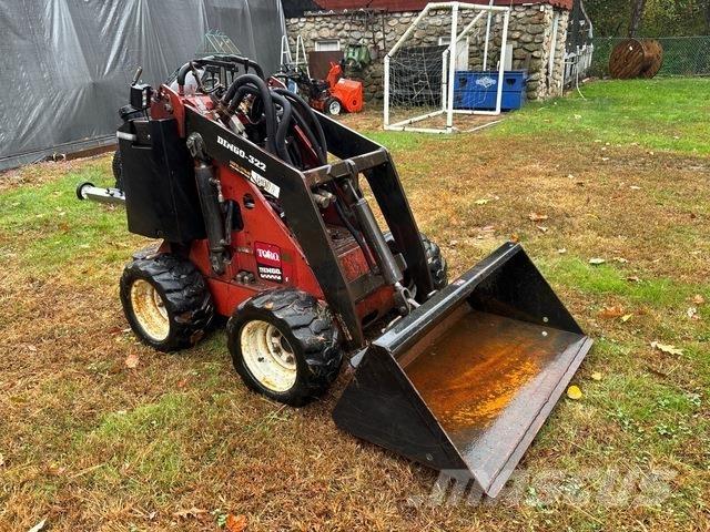 Toro Dingo 322 Міні-навантажувачі