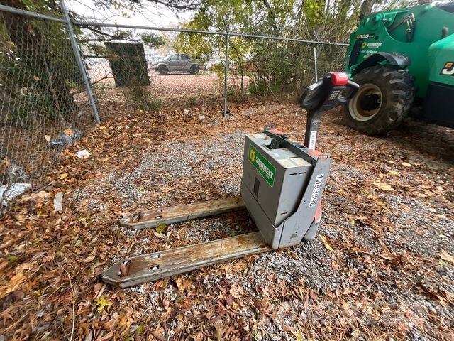 Toyota 8HBW23 Ручні гідравлічні візки