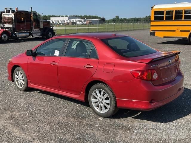 Toyota Corolla Автомобілі