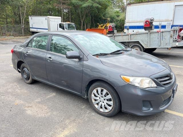 Toyota Corolla Автомобілі