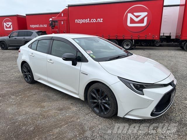 Toyota Corolla Автомобілі