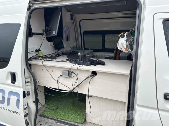 Toyota HiAce Панельні фургони