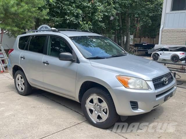 Toyota RAV4 Автомобілі
