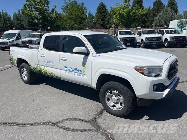 Toyota Tacoma Пікапи / Бічне розвантаження