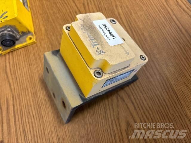 Trimble AS400 Будтехніка - Інші
