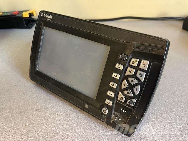 Trimble CB460 Будтехніка - Інші