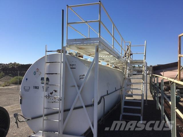  Tyco Паливні та присадочні баки