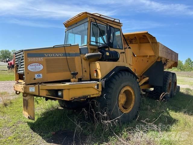 Volvo A25C 6x6 Зчленовані самоскиди