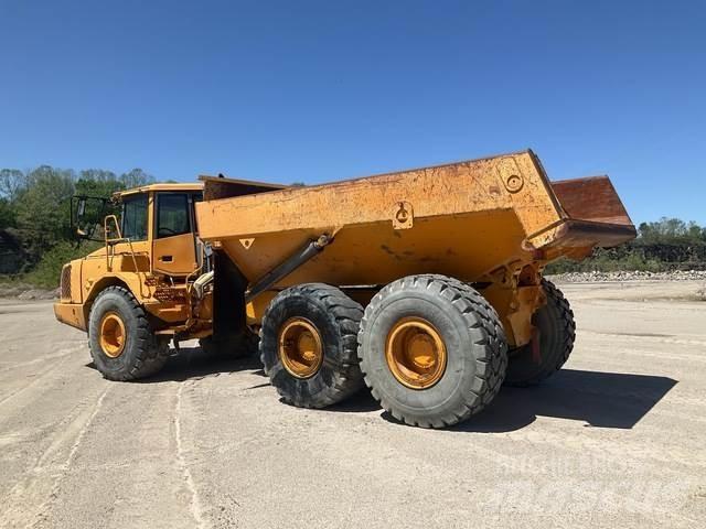 Volvo A25D Зчленовані самоскиди