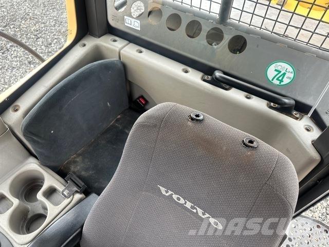 Volvo A25F Зчленовані самоскиди
