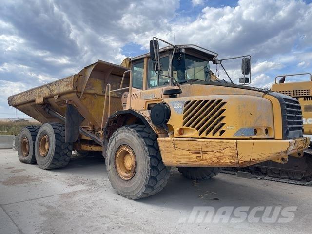 Volvo A35D Зчленовані самоскиди