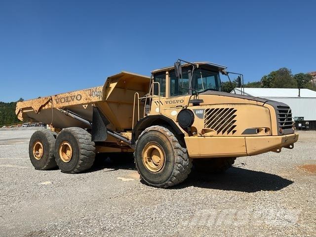 Volvo A40D Зчленовані самоскиди