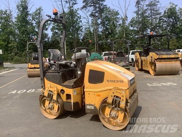 Volvo DD25B Котки тротуарні