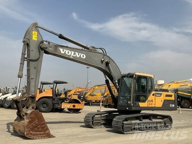 Volvo EC210D Гусеничні екскаватори
