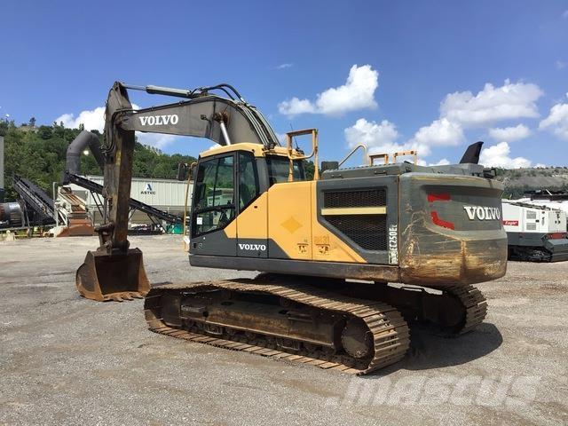 Volvo EC250EL Гусеничні екскаватори