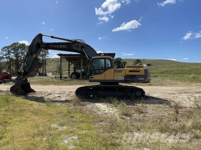 Volvo EC300DL Гусеничні екскаватори