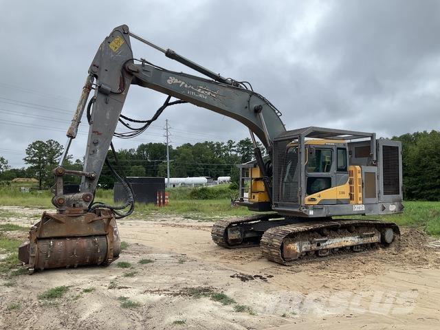 Volvo ECR235DL Гусеничні екскаватори