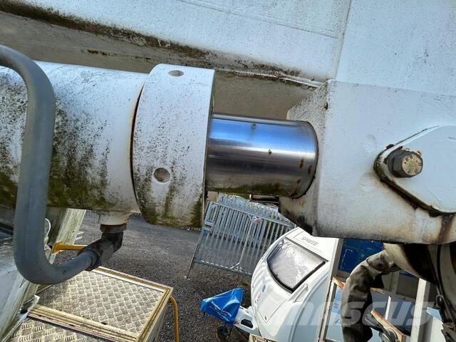 Volvo FL10 Автовишки на базі вантажівки