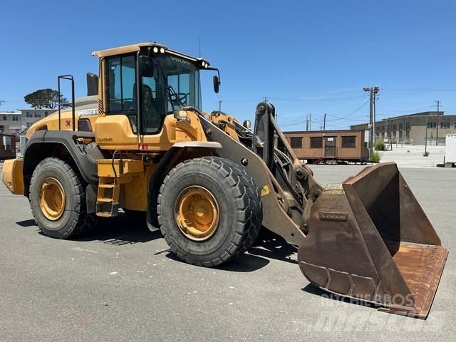 Volvo L120H Фронтальні навантажувачі