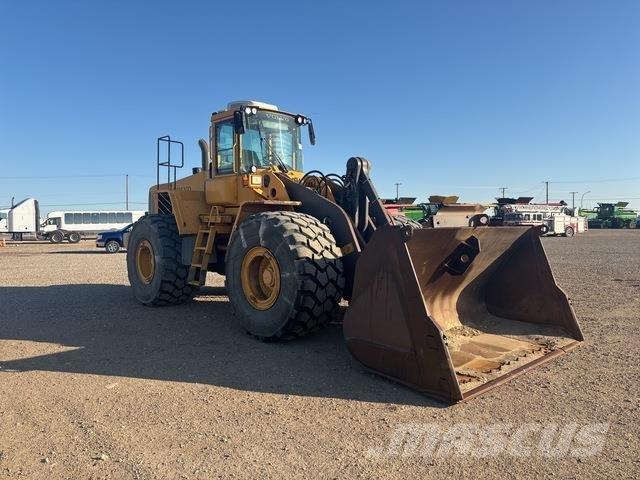 Volvo L220E Фронтальні навантажувачі